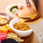 Study: The relationship between consumption of highly processed foods and health-related quality of life varies by lifestyle and socioeconomic status.  Image credit: beauty-box / Shutterstock.com